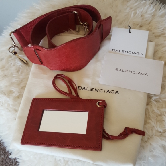 Balenciaga Pompon - Picture 12 of 13